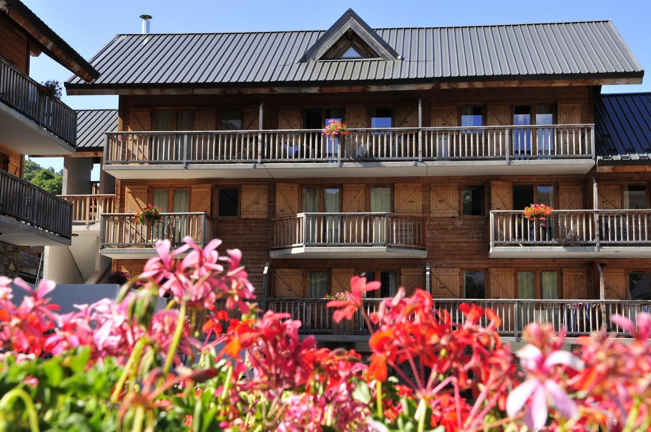 Residence Goelia Le Village Gaulois Сен-Франсуа-Лоншам Екстериор снимка